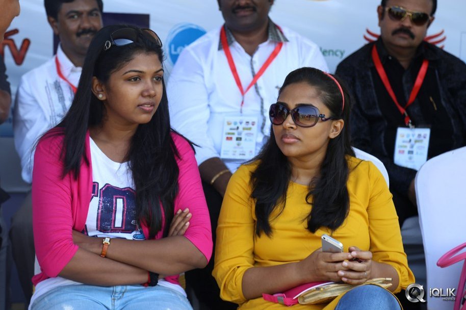 Celebs-at-Nadigar-Sangam-Lebaras-Natchathira-Cricket-Match